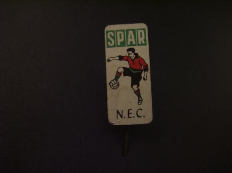 Sportclub N.E.C (Nijmegen Eendracht Combinatie) voetbalclub. speler met bal